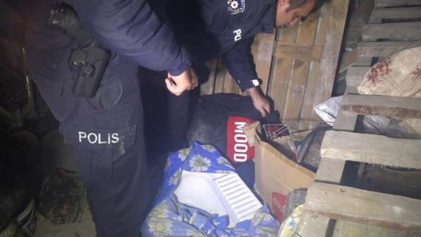Foto - Hırsızlık şüphelisi uyuyor numarası yaptı! Polisi görünce verdiği cevap olay oldu