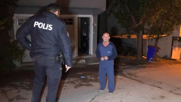 Foto - Hırsızlık şüphelisi uyuyor numarası yaptı! Polisi görünce verdiği cevap olay oldu