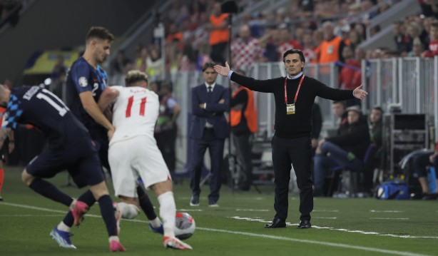 Foto - Hırvatistan tribünlerinden ırkçı skandalı: UEFA'dan ceza yolda! Görüntüler ortalığı ayağa kaldırdı...