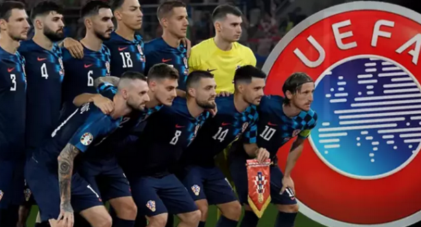 Foto - Hırvatistan tribünlerinden ırkçı skandalı: UEFA'dan ceza yolda! Görüntüler ortalığı ayağa kaldırdı...