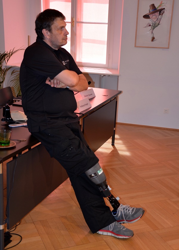 Foto - Hisseden protez bacak geliştirildi