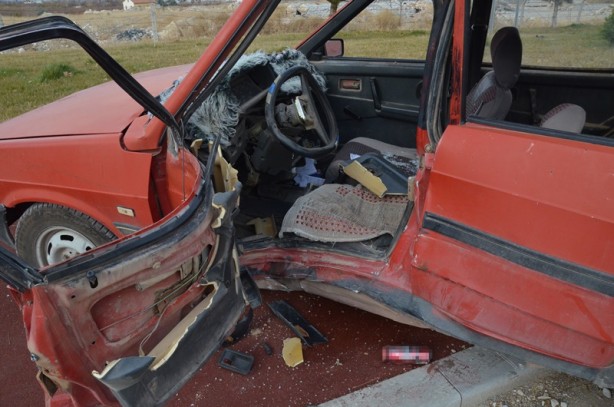 Foto - Hız motosikletiyle çarpışan aracın sürücüsü kaçtı