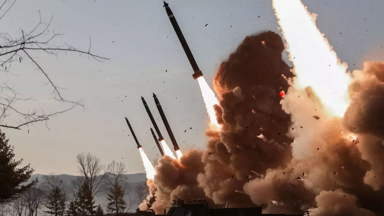 Foto - Hizbullah katil İsrail'e füze yağdırdı