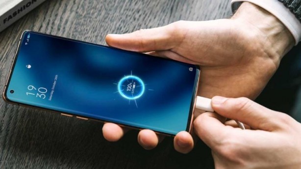 Foto - Hızlı şarj telefona zarar verir mi? İşte merak edilen sorunun cevabı