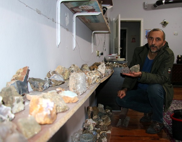 Foto - Hobisi hayatını değiştirdi! Evini müzeye çevirdi satış yapmaya başladı