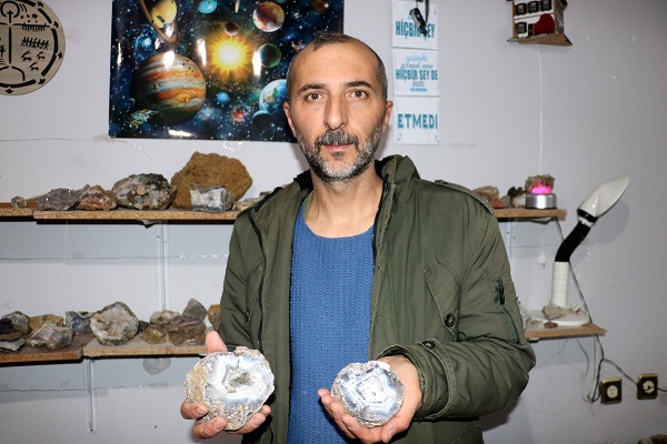 Foto - Hobisi hayatını değiştirdi! Evini müzeye çevirdi satış yapmaya başladı