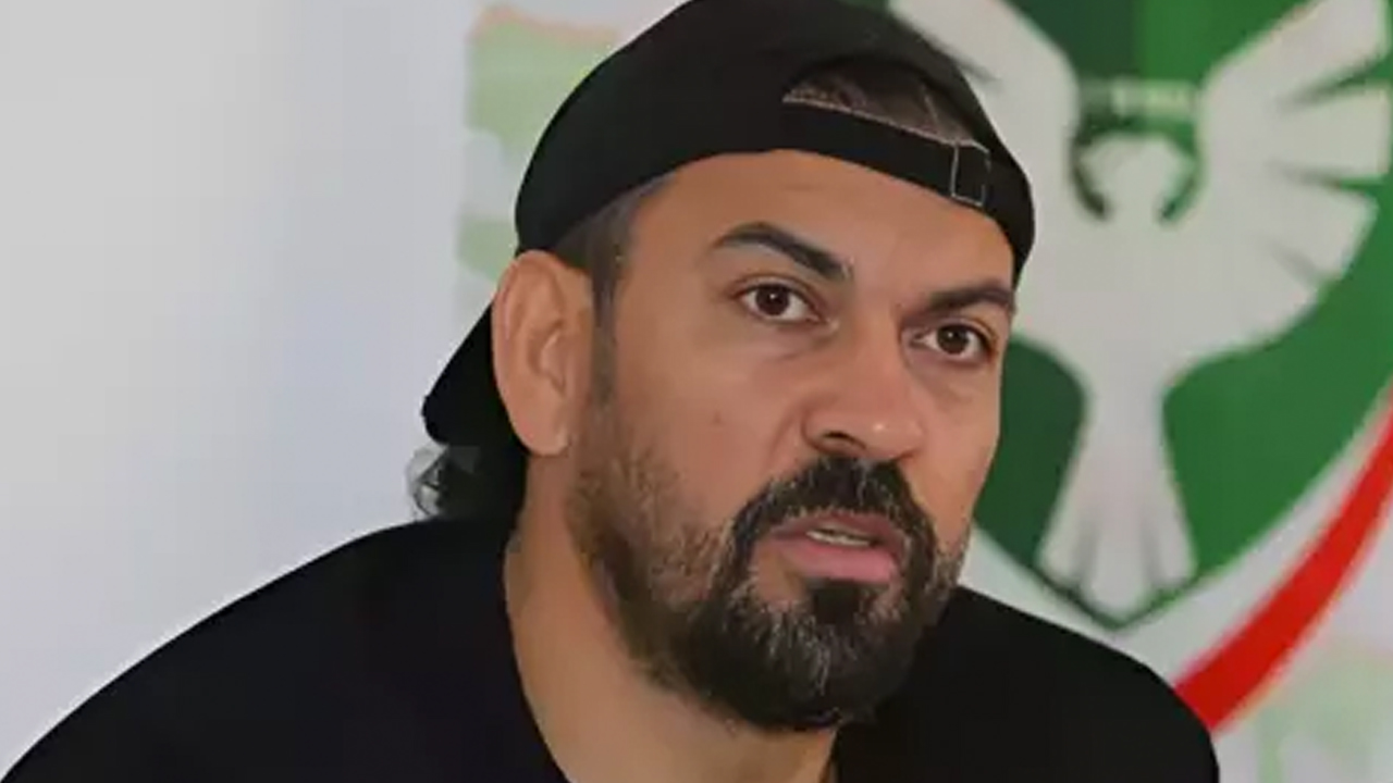 Hocam neyin kafasını yaşıyorsun! Kimi dövüyorsun sen? Şok açıklama bu...