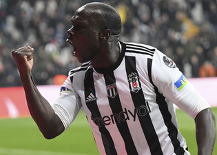 Foto - Hocası, Afrika Kupası hazırlıklarında Aboubakar'ın sakatlığındaki sürpriz gelişmeyi açıkladı! Kötü haber