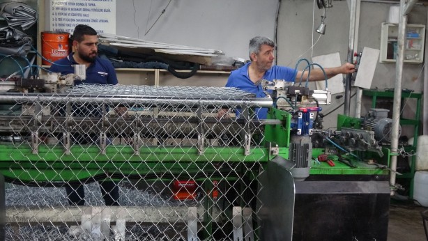 Hollanda'da gördü, memleketinde fabrikasını kurdu