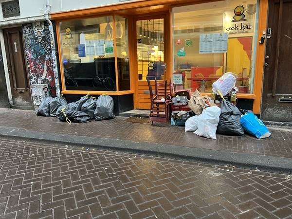 Foto - Hollanda'da grev krizi! Sokaklar çöp yığınlarıyla dolup taştı