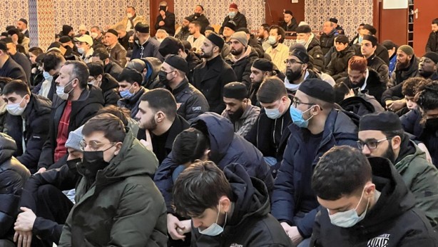 Foto - Hollanda'da yüzlerce genç sabah namazında buluştu