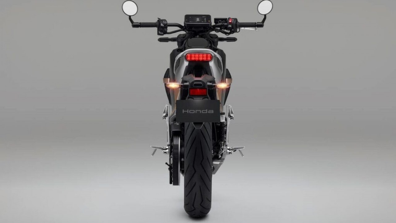 Honda'nın yeni elektrikli motosikleti ortaya çıktı! Menzili ve şarj detayı gündem oldu