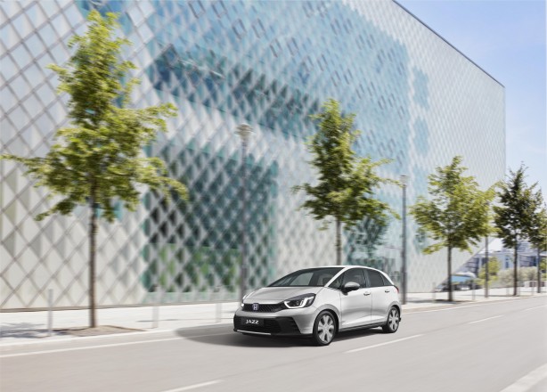 Foto - Honda’nın ikonik modeli Jazz Crosstar yeniden satışa çıkıyor! Kapsamlı ve gelişmiş güvenlik özellikleriyle dikkat çeken otomobilin fiyatı ne kadar?