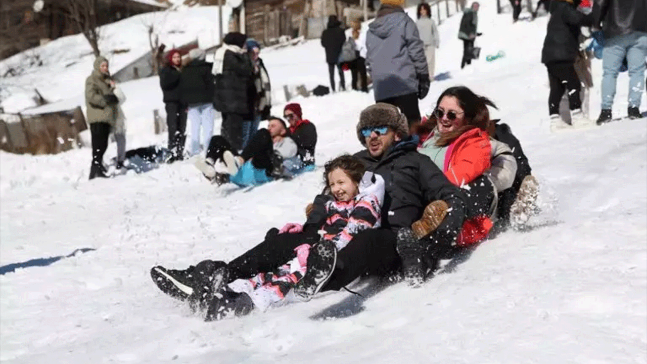 Foto - Horon teperek karşıladılar: Araplar o ilimize akın ediyor!