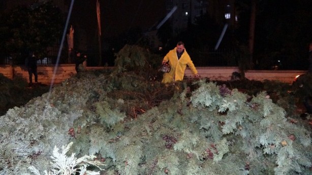 Foto - Hortum sonrası korkunç görüntüler! Ortalık savaş alanına döndü
