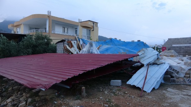 Foto - Hortum yıkıp geçirdi! Korku dolu anları anlattılar