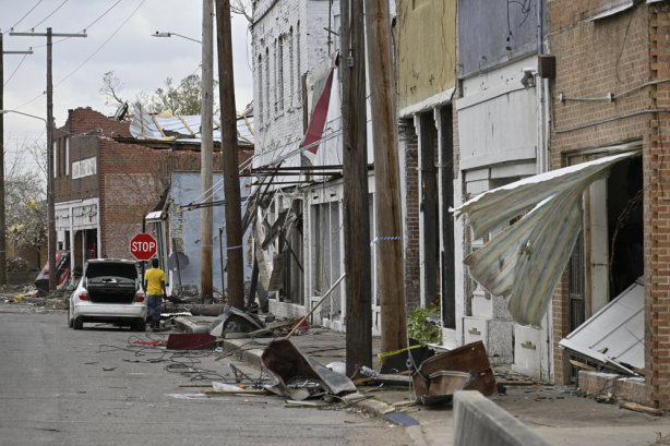 Foto - Hortumlar ABD'yi yıkıp geçti! Ölü sayısı arttı