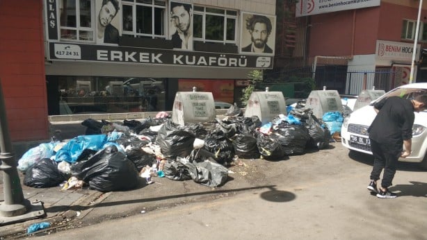 Foto - Hoş geldin ‘Z’ kuşağı CHP, yeni nesli çöp dağları ile tanışıtırıyor