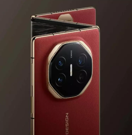 Foto - Huawei dünyanın ilk üçe katlanabilir telefonunu tanıttı! İşte Mate XT'nin fiyatı 