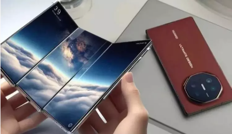 Foto - Huawei dünyanın ilk üçe katlanabilir telefonunu tanıttı! İşte Mate XT'nin fiyatı 