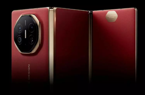 Foto - Huawei dünyanın ilk üçe katlanabilir telefonunu tanıttı! İşte Mate XT'nin fiyatı 