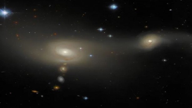 Foto - Hubble’dan sıra dışı keşif