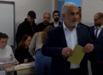 Foto - HÜDA PAR lideri Zekeriya Yapıcıoğlu pusulayı düşürdü, oy verdiği isim ortaya çıktı