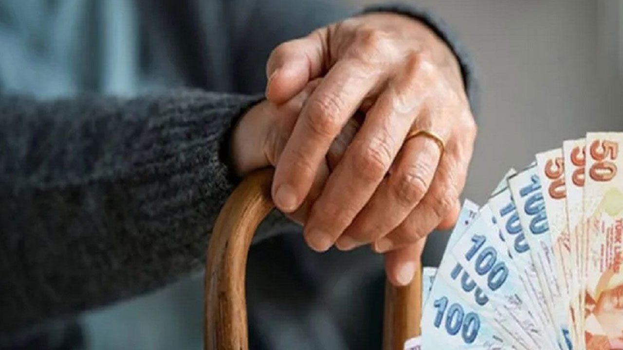 Foto - HÜDA PAR'dan 25 yıl evli kalan ev hanımları için gündeme oturan çağrı