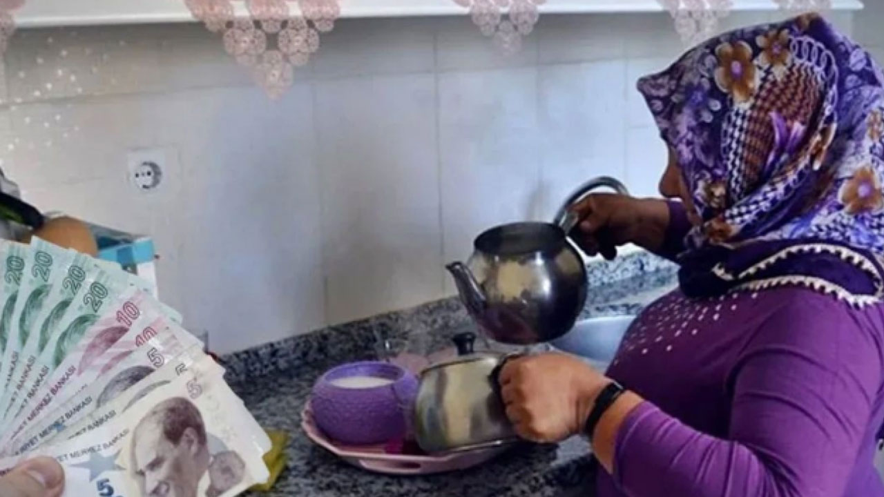 Foto - HÜDA PAR'dan 25 yıl evli kalan ev hanımları için gündeme oturan çağrı