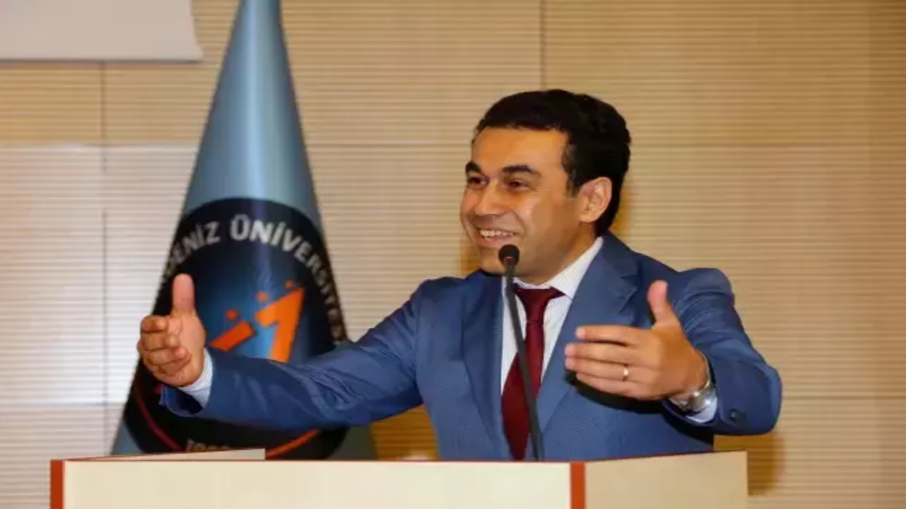 Foto - Hukuk fakültesi dekanının o rezaleti "yok artık" dedirtti! Savunması akıl alır gibi değil