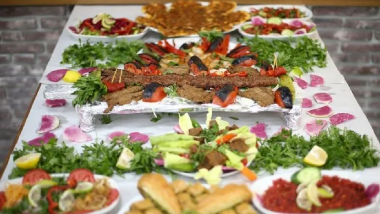 Hükümet gıda israfını önlemek için harekete geçti! Açık büfe ve serpme kahvaltıda yeni dönem