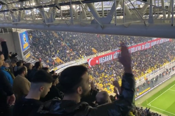 Foto - 'Hükümet istifa' diyen Fenerbahçe ve Beşiktaş'ın taraftarına tepki gösteren  kulüpler belli oldu: Tarafımız...