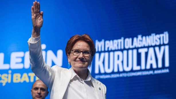 Foto - Hükümete yakın Abdulkadir Selvi’den çok konuşulacak "AK Parti" yazısı! Bakalım şimdi ne olacak