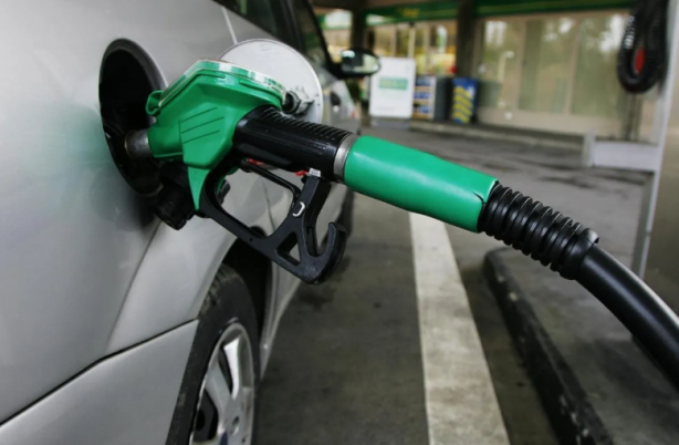 Foto - Hükümetten akaryakıt fiyatlarıyla ilgili flaş karar! Saat 00.01'den sonra istasyonlara gidenler şoku yaşadı