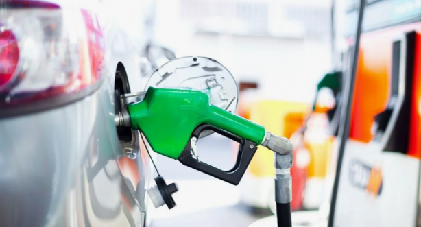 Foto - Hükümetten akaryakıt fiyatlarıyla üzen karar! 00.00'dan sonra istasyonlara gidenler şoku yaşadı