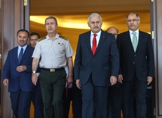 Foto - Hulusi Akar alıkonulduğu 20 saat boyunca neler yaşadı?