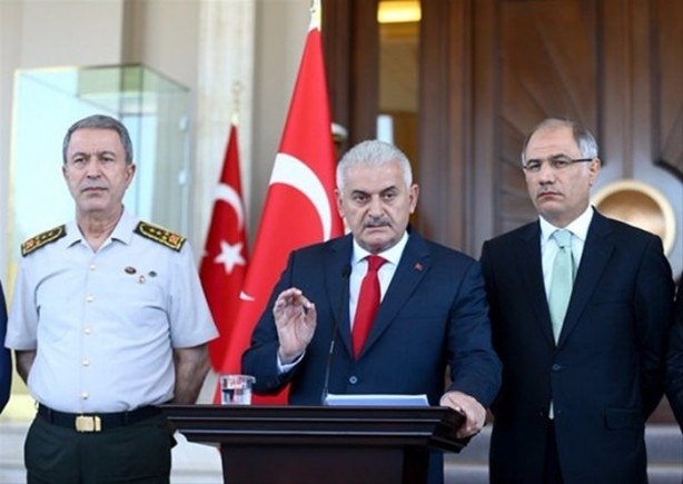 Foto - Hulusi Akar alıkonulduğu 20 saat boyunca neler yaşadı?