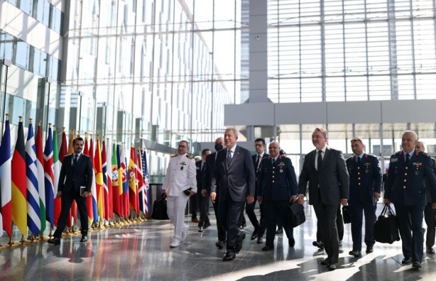 Foto - Hulusi Akar NATO Karargahı'nda