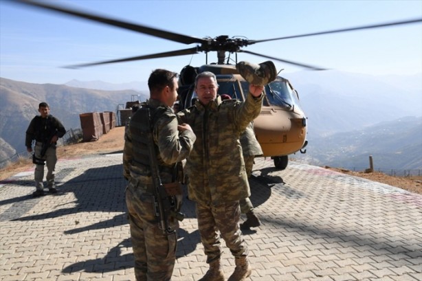 Foto - Hulusi Akar, o bölgeleri denetledi