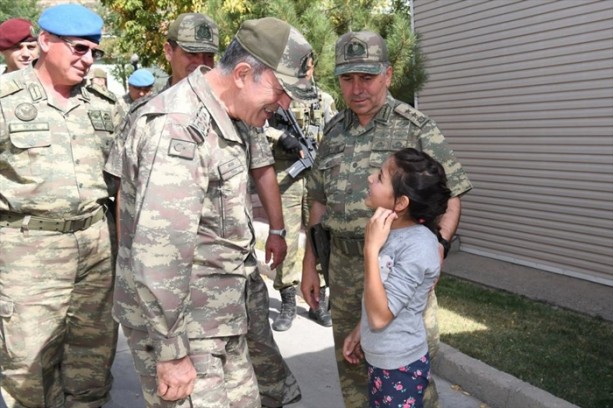 Foto - Hulusi Akar, o bölgeleri denetledi
