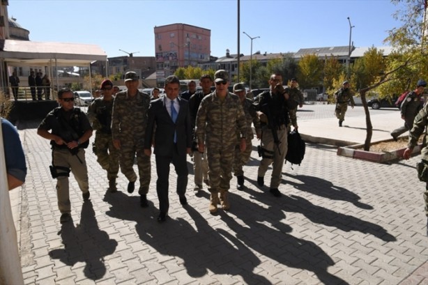 Foto - Hulusi Akar, o bölgeleri denetledi