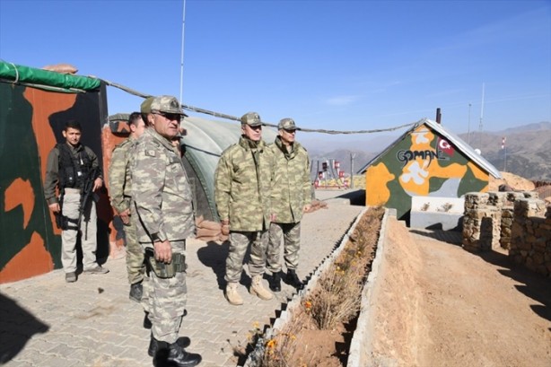 Foto - Hulusi Akar, o bölgeleri denetledi