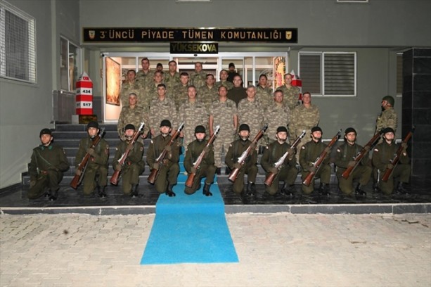 Foto - Hulusi Akar, o bölgeleri denetledi