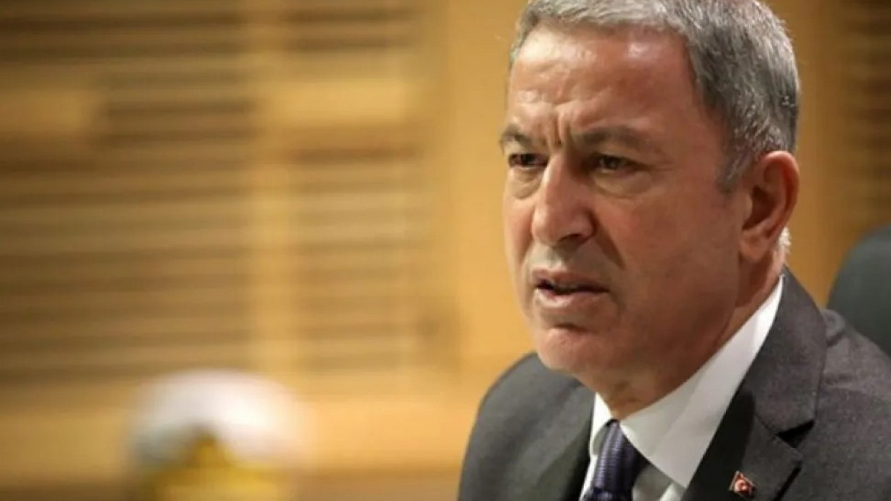 Hulusi Akar'dan kritik çağrı: Okulu, işi gücü bırakıp oraya gidin