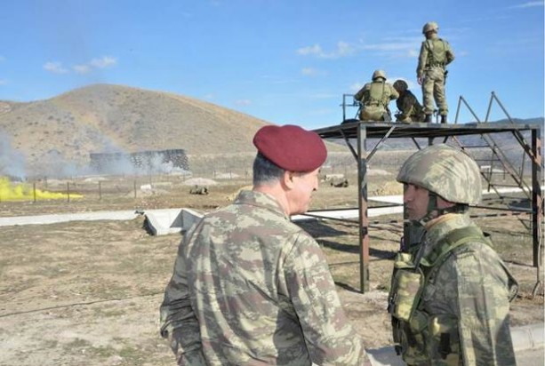 Foto - Hulusi Akar'dan Özel Kuvvetler'e ziyaret
