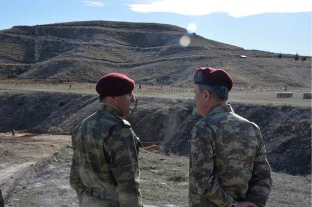Foto - Hulusi Akar'dan Özel Kuvvetler'e ziyaret