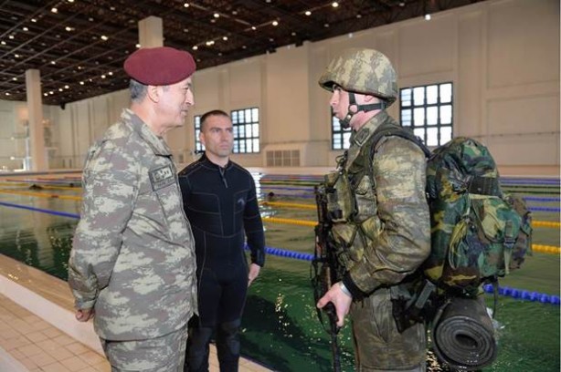Foto - Hulusi Akar'dan Özel Kuvvetler'e ziyaret