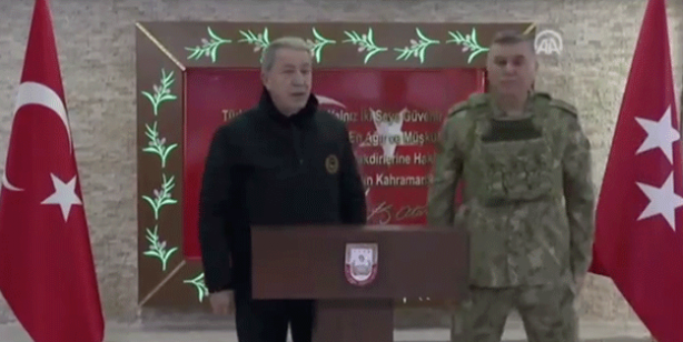 Foto - Hulusi Akar’dan yeni talimatlar! Komuta kademesi Suriye sınırında