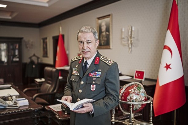 Foto - Hulusi Akar'ı hiç böyle görmediniz