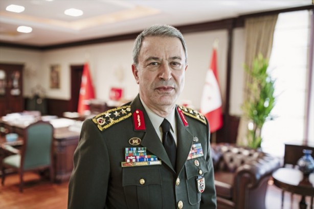 Hulusi Akar'ı hiç böyle görmediniz